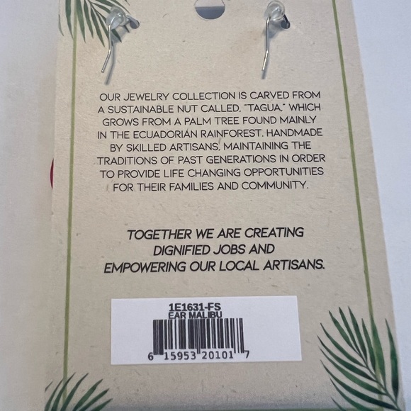 New Tagua Fair Trade Ecuadorian Earrings - Picture 4 of 5